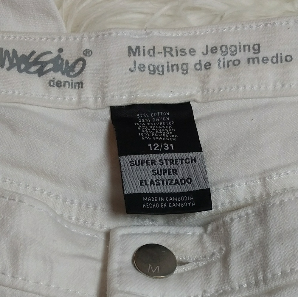 Jeans - Picture 5 of 5